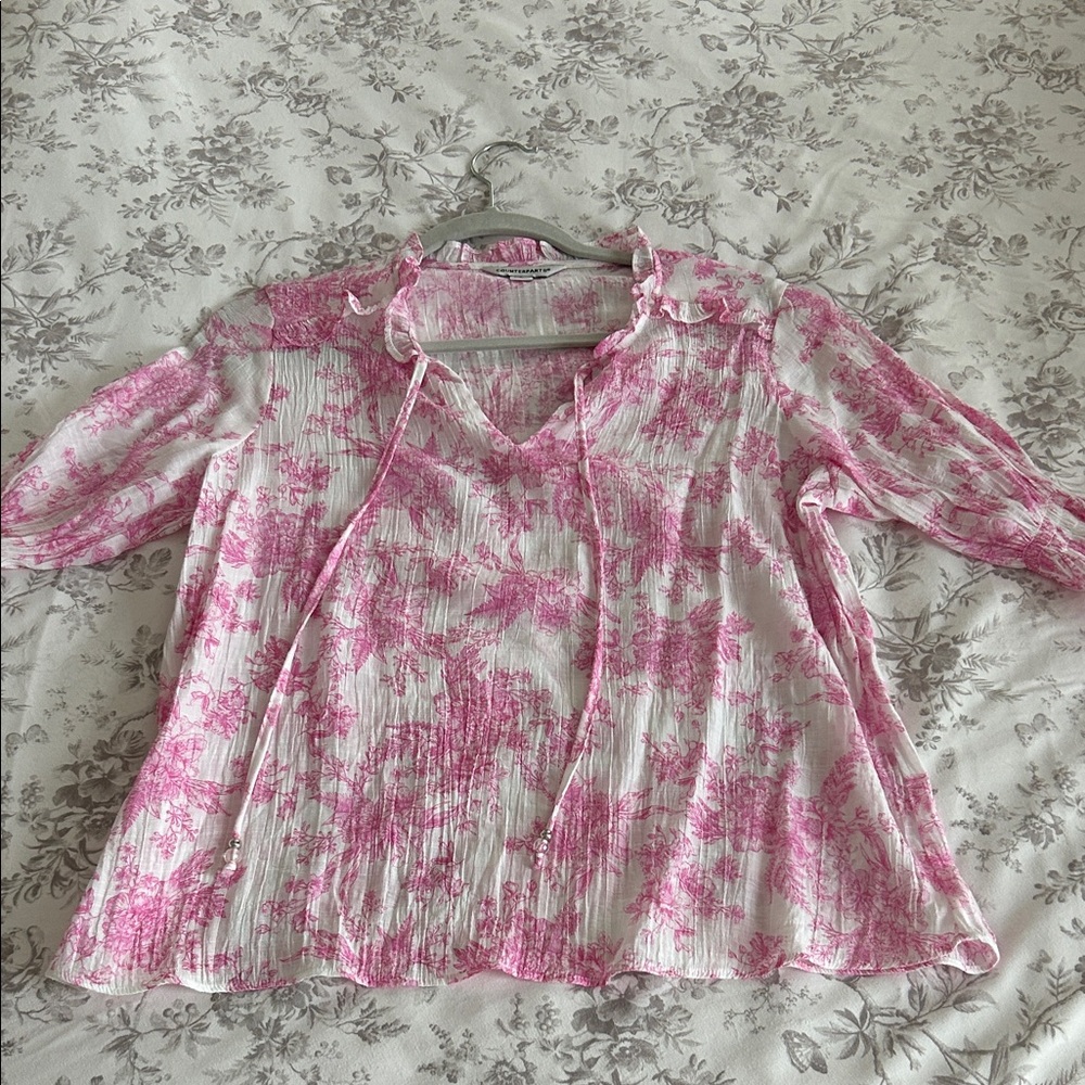 Counterparts Pink and White Floral Blouse - Picture 2 of 3